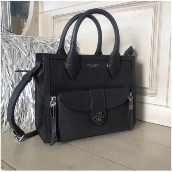 🪞 Henri Bendel Rivington limited edition pebbled leather convertible top handle - Picture 6 of 8